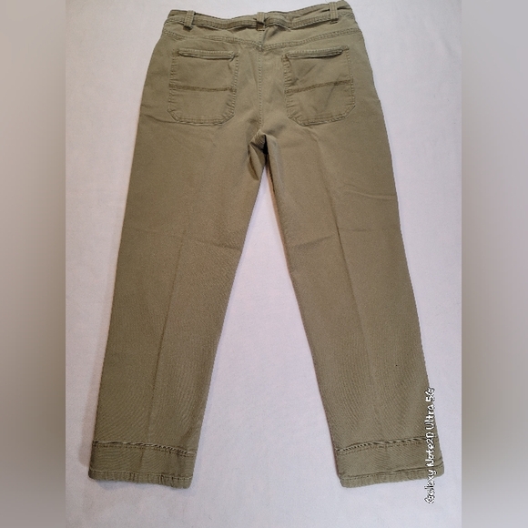 0818. EUC ~ Eddie Bauer ~ 98% Cotton ~ 2% Spandex ~ Reinforced Pockets & Hem ~ - Picture 8 of 14